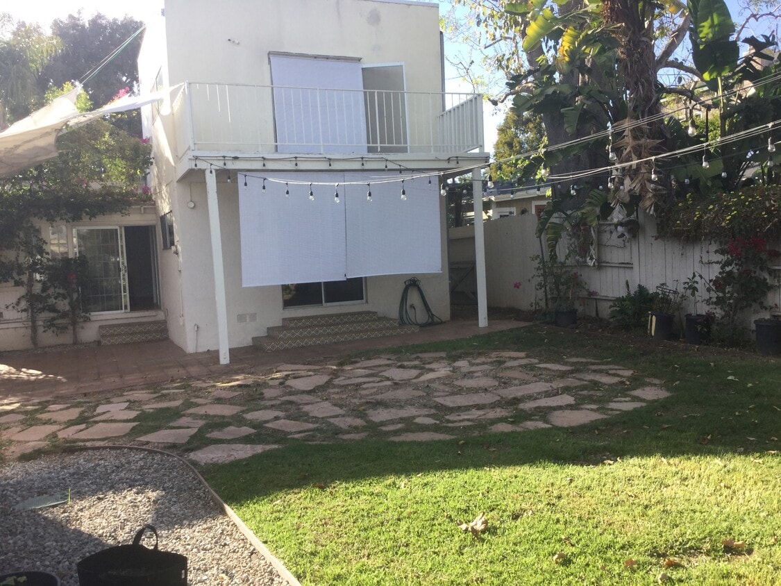 Looking towards back of house - 732 Hartzell St