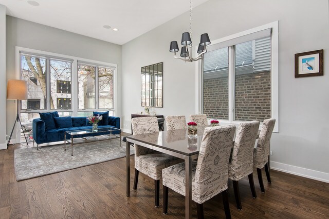 Foto del edificio - 2067 N Oakley Ave