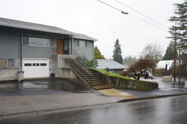 Foto del edificio - r3409NE59thStVancouver