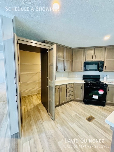 Foto del edificio - 701 Mill St