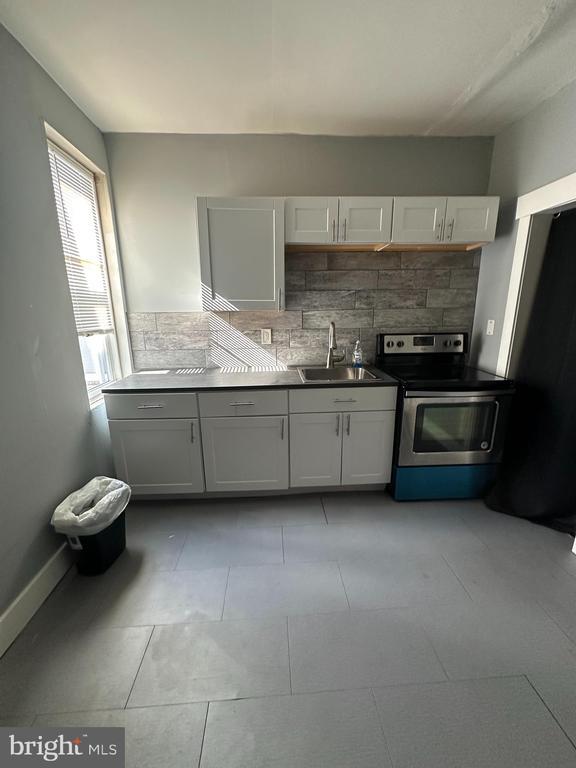 Foto del edificio - 3130 N 28th St