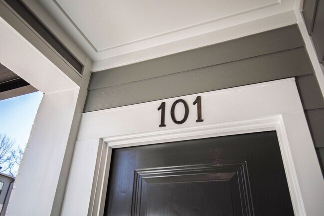 Foto del edificio - Cozy & Contemporary 3BR Condo in Raven Ridge, Raleigh!