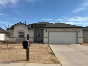 Building Photo - 1632 S Cherry St