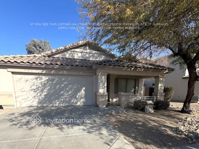 Building Photo - 15966 W Latham St
