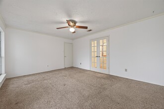 Building Photo - 13908 Cravenridge Dr