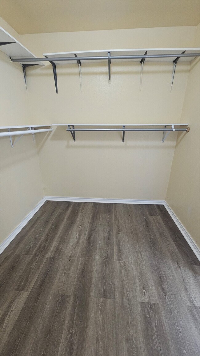 Foto del edificio - 22135 Greengate Dr
