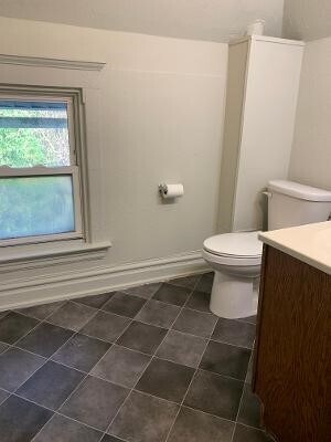 Bath - 502 Howard Ave