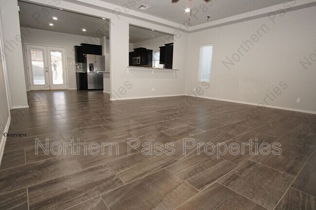 Building Photo - 307 Malta St