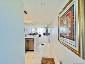 Building Photo - 4200 N Hwy A1A