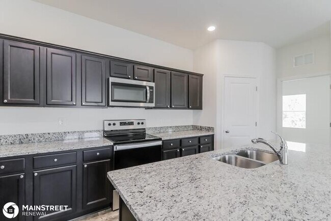 Building Photo - 3010 Neverland Dr, New Smyrna Beach, FL 32168