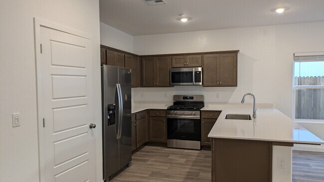 Foto del edificio - 2791 N Janice Ave