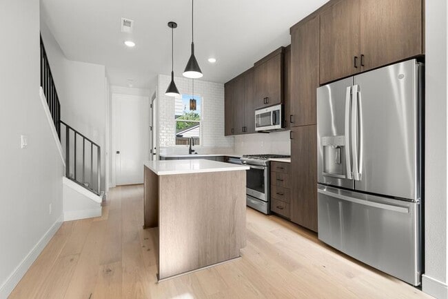 Building Photo - 8216 N Hurst Ave