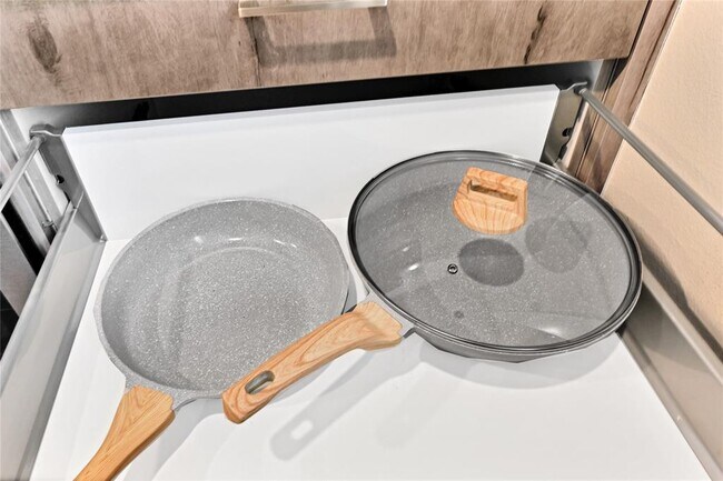 Building Photo - 2401 Crawford St