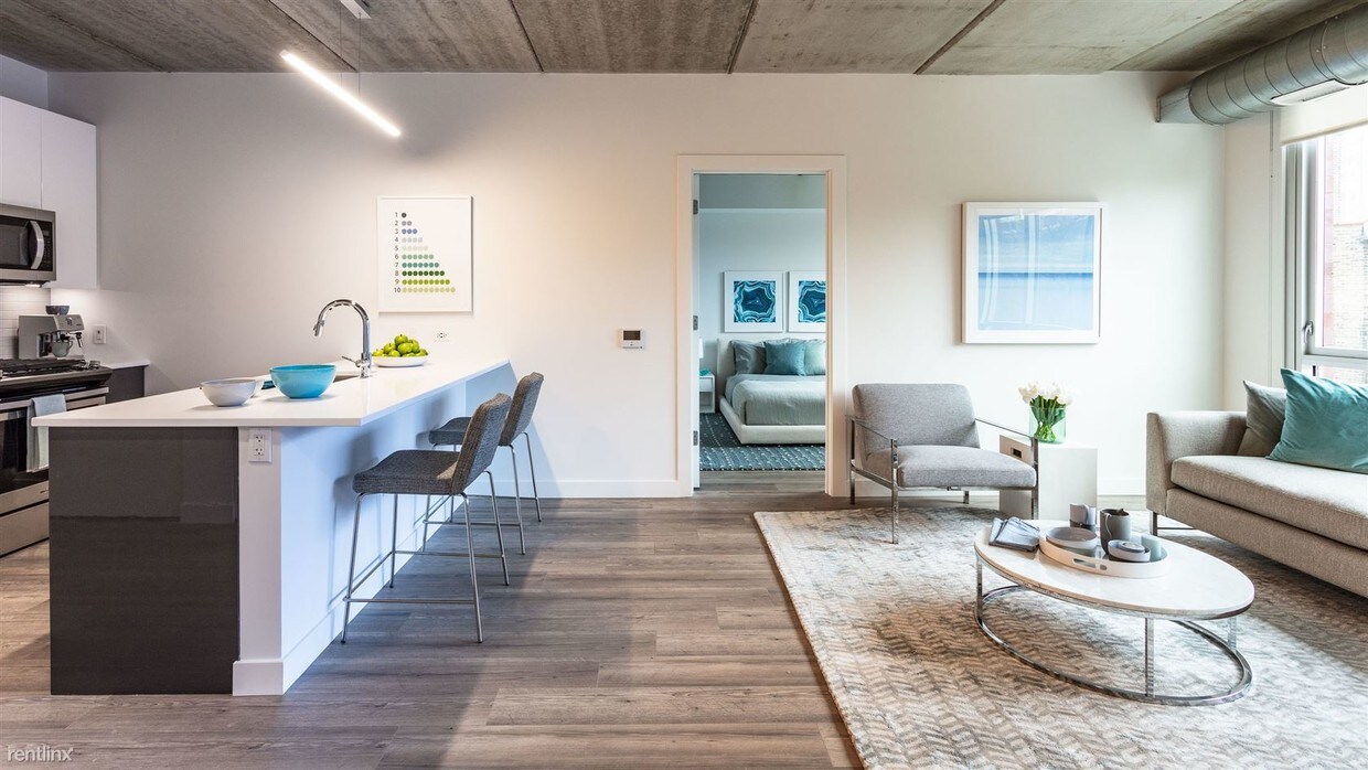 Foto principal - 734 W Sheridan Rd