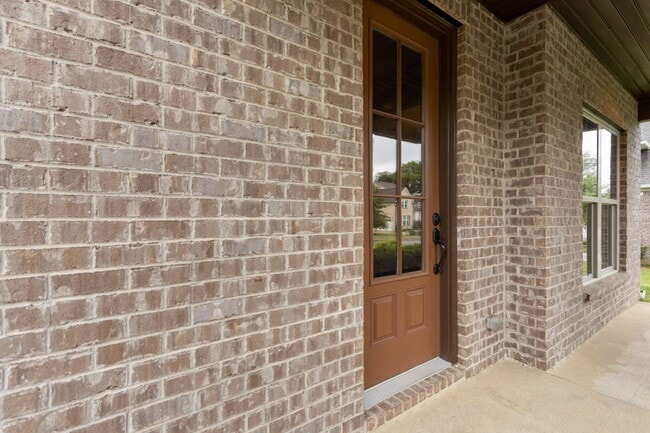 Foto del edificio - 3BR Home with Bonus Loft & Spa-Inspired Pr...