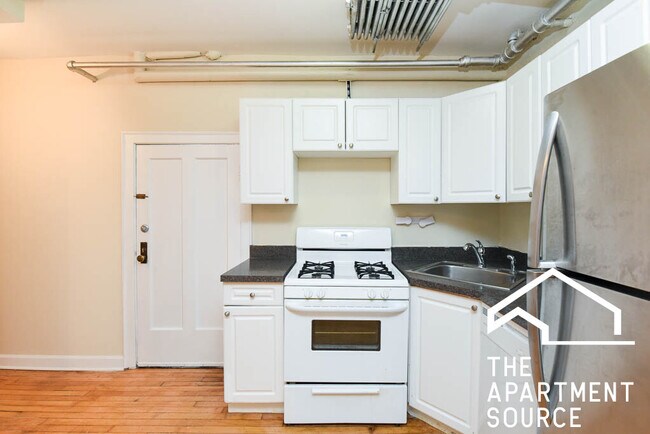 Foto del edificio - 4830 W Addison St