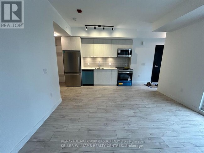 Building Photo - 174 Clonmore Dr