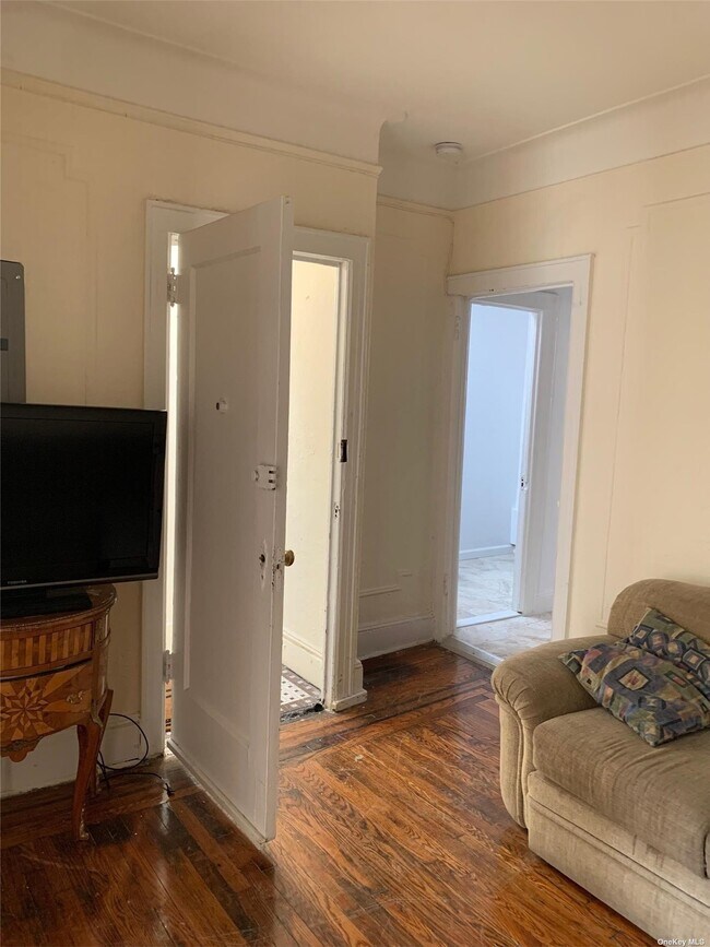 Foto del edificio - 94-07 Astoria Blvd