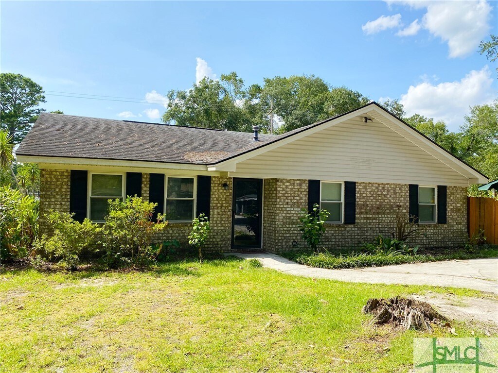 Foto principal - 12421 Deerfield Rd