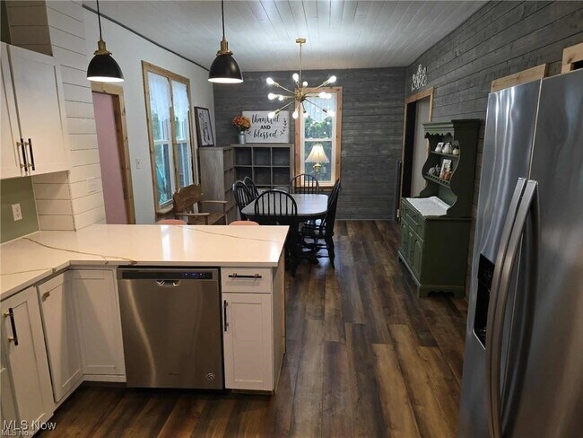 Foto del edificio - 202 Meek Ave