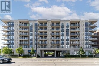 Building Photo - 872-872 Sheppard Ave W