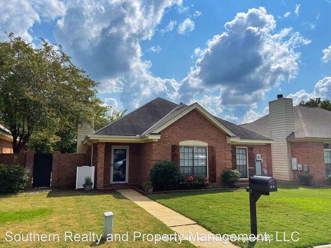 Building Photo - 3 br, 2 bath House - 2020 Station Court