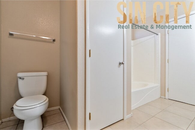 Building Photo - "Charming 3-Bedroom Oasis in North Las Vegas - Spacious Comfort Awaits!"