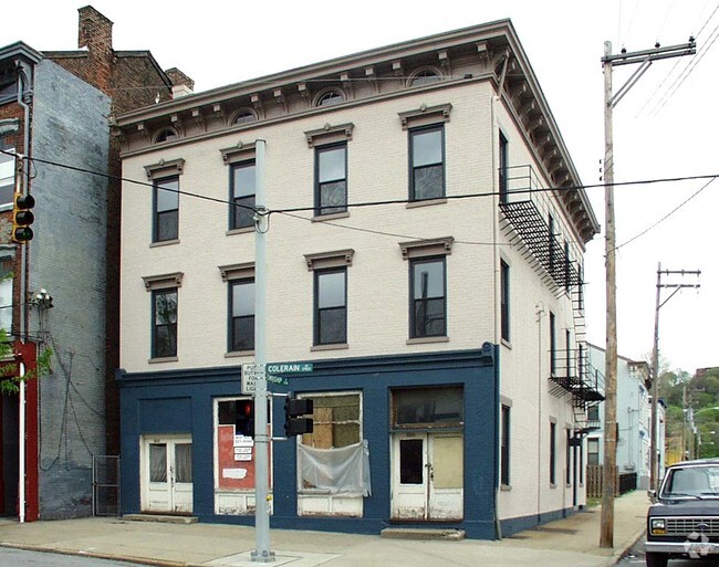 Foto del edificio - 2900-2902 Colerain Ave