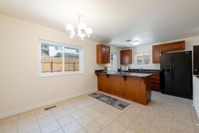 Cocina - 5085 S 2870 E