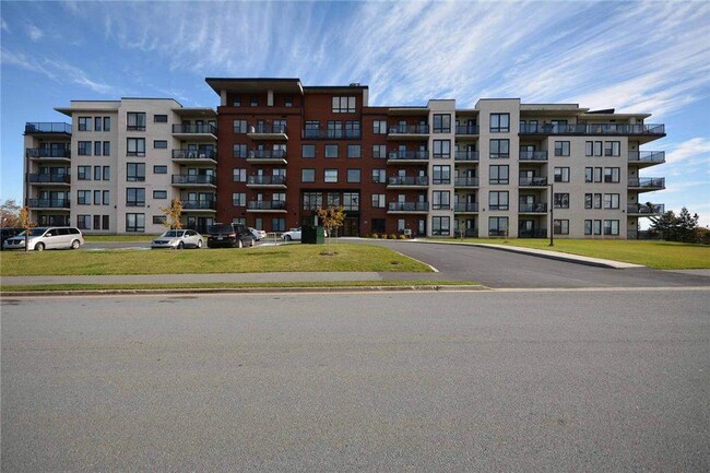 Photo du bâtiment - Symphony Suites Apartments