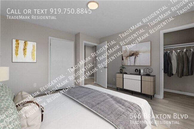 Building Photo - Newly Remodeled, Luxurious Townhouse