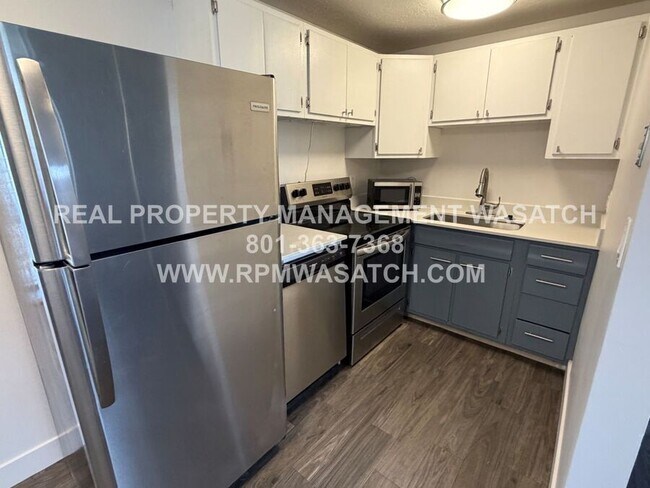 Building Photo - 1150 East Garfield-