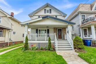 Building Photo - 1643 Wyandotte Ave