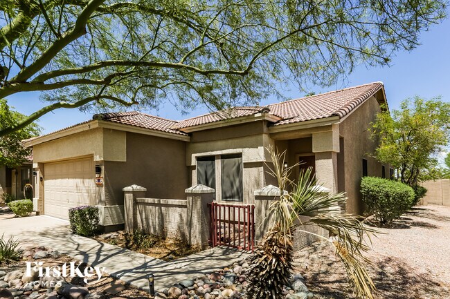 Building Photo - 1118 E Gwen St