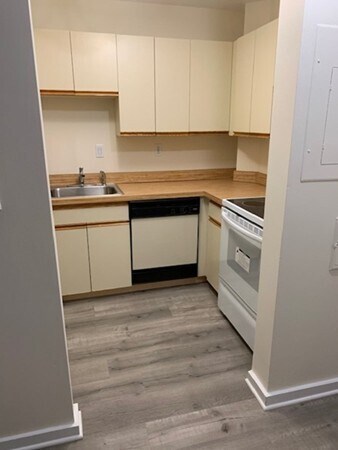 Foto del edificio - 90 Quincy Shore Dr