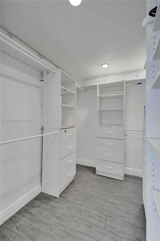 Foto del edificio - 9240 SW 54th St