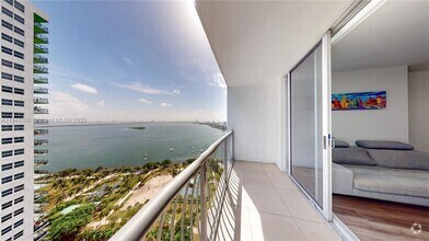 Building Photo - 1750 N Bayshore Dr