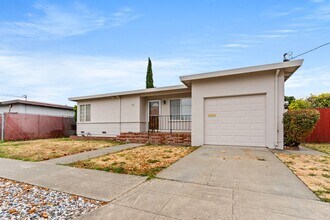 Building Photo - 26539 Flamingo Ave