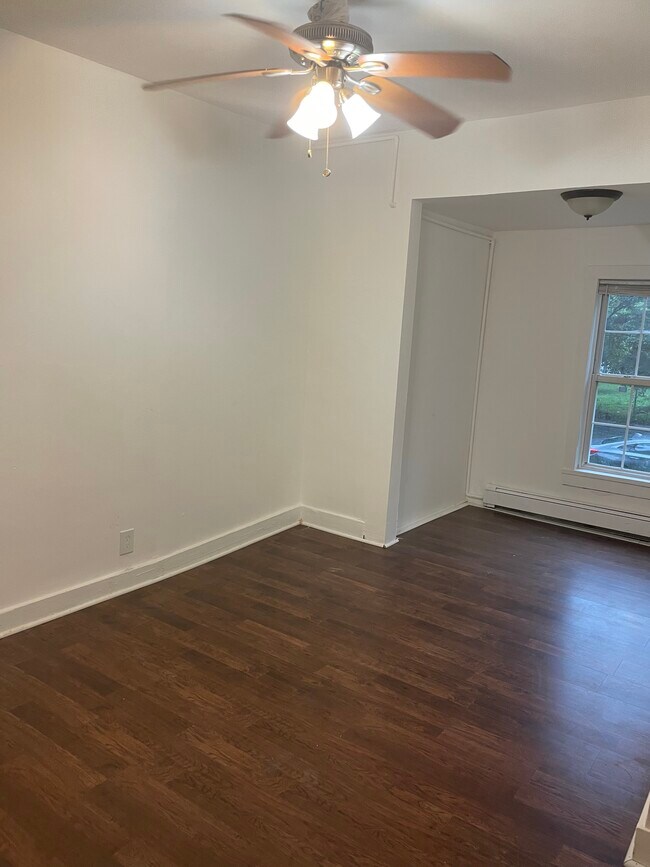 Bedroom 1 - 1400 Bradford St