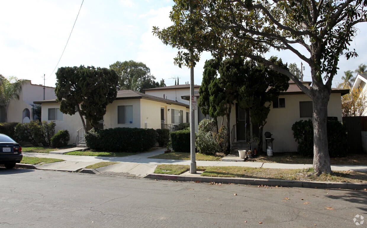 Building Photo - 825 Mira Mar Ave