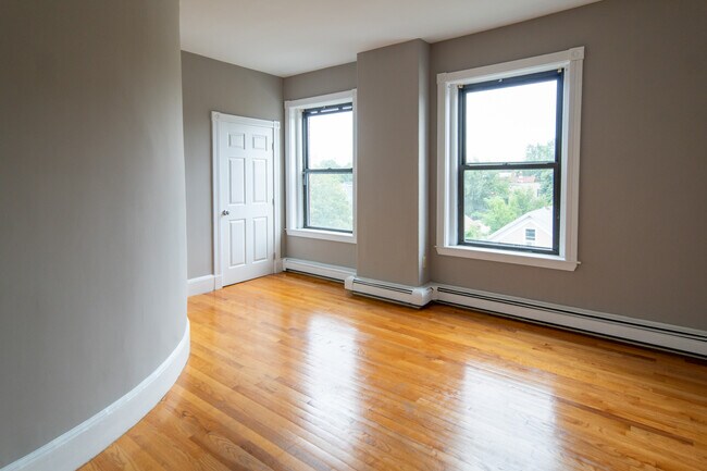 Foto del edificio - 169 Western Ave