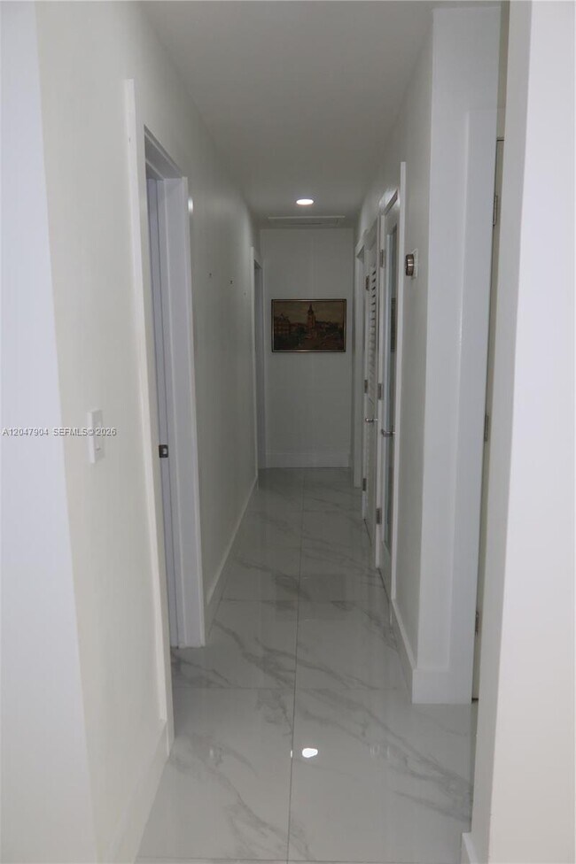 Foto del edificio - 4401 SW 102nd Pl