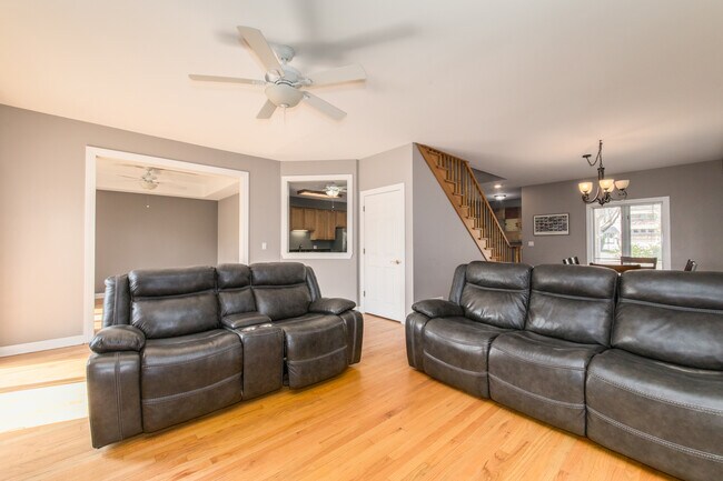 Foto del edificio - 840 N Northwest Hwy