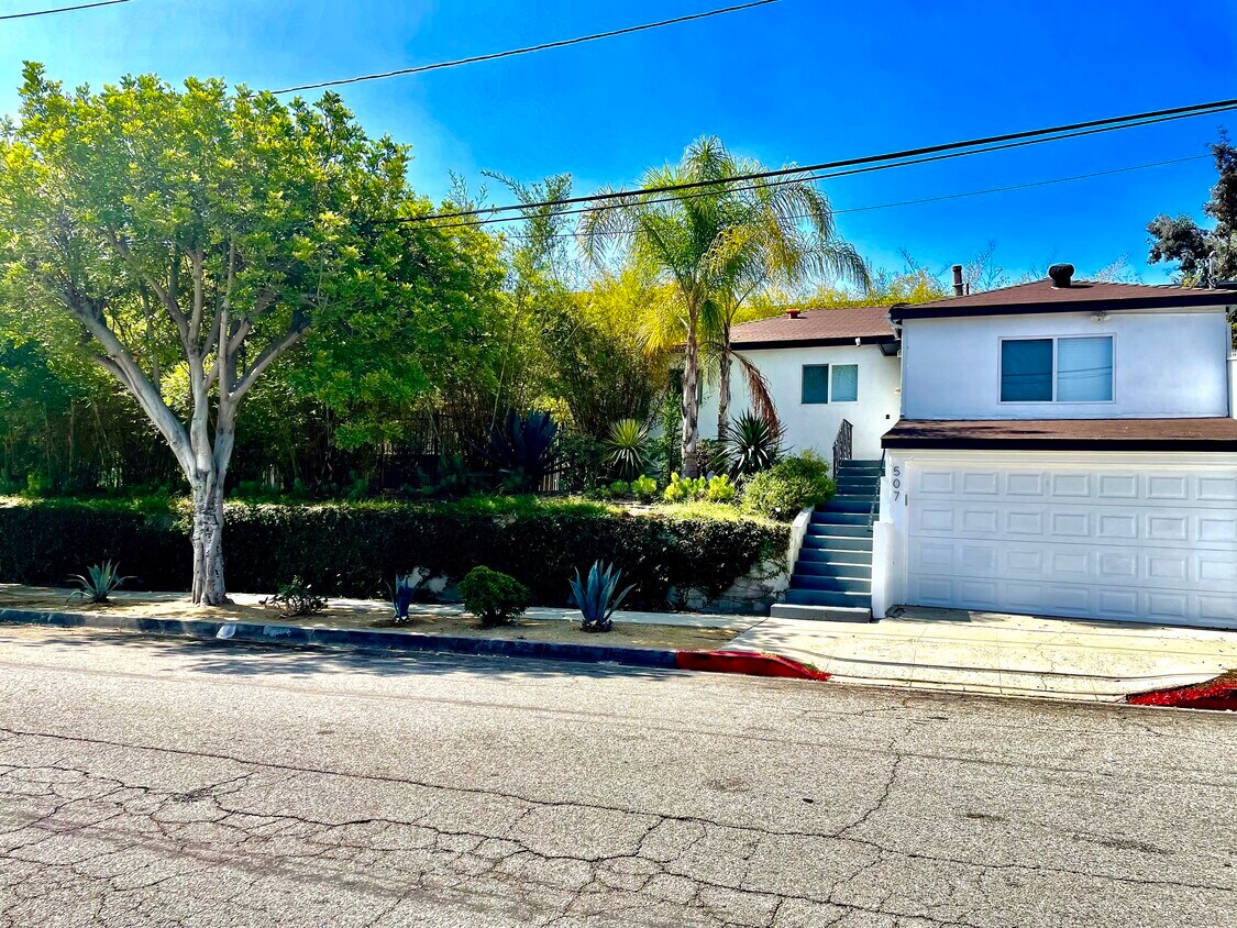 Primary Photo - 507 N Exton Ave