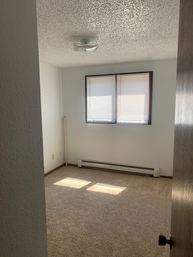 Bedroom 2 - 949 E Central Ave