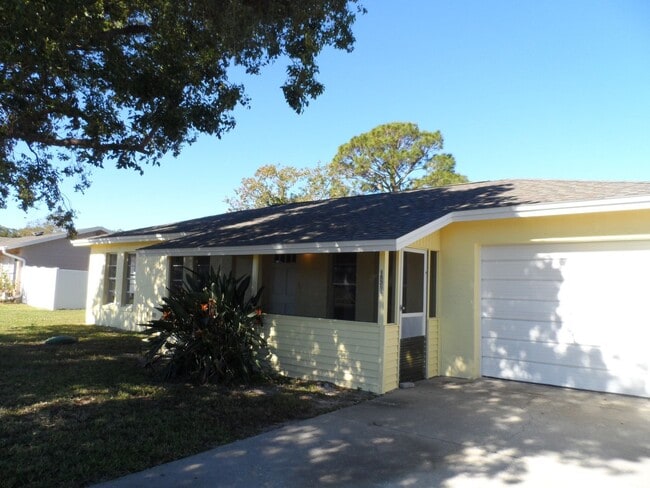 Building Photo - JUST LISTED 3 BEDROOM 2 BATH HOME - FOR MORE DETAILS CONTACT KAREN GUARDINO, REALTOR 386-747-9295