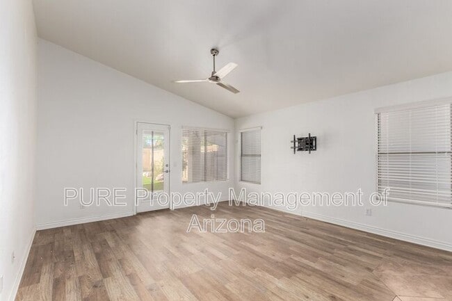 Photo - 4718 E Mossman Rd House