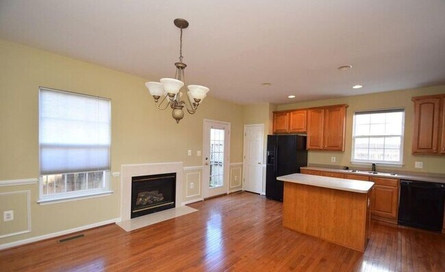 Building Photo - 1114 Farrish Pl