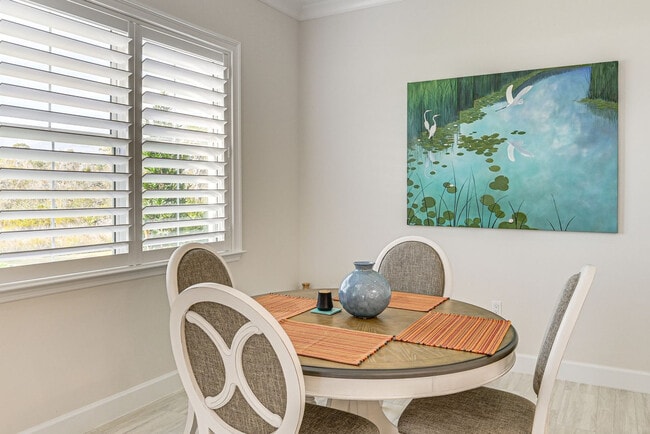 Building Photo - 6983 Saona CT