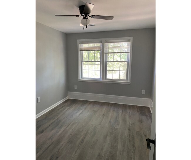 Foto del edificio - 1212 Sherwood Ave